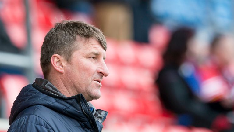 04/03/2017 - Rugby League - Betfred Super League - Salford Red Devils v Warrington Wolves - AJ Bell Stadium, Salford, England - Tony Smith.