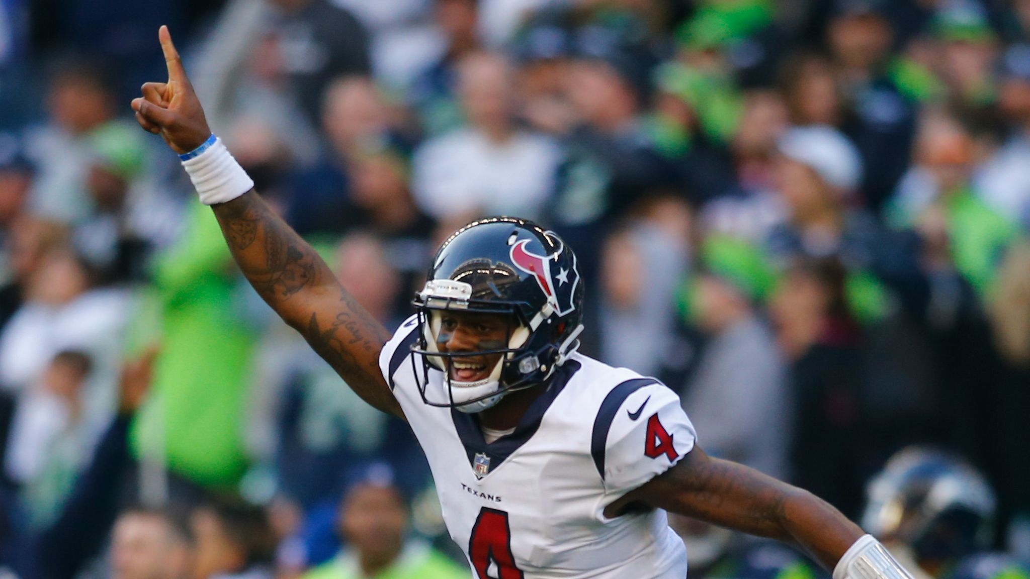 WATCH: Deshaun Watson throws four touchdowns on record-breaking