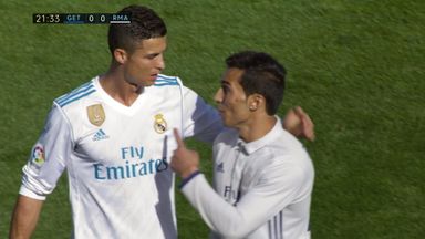 ‘Fake Ronaldo’ invades pitch