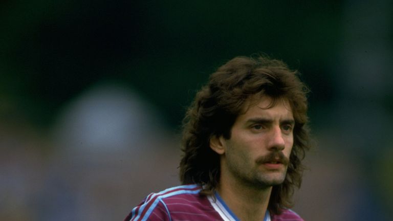 Aug 1986:  Portrait of Alan Devonshire of West Ham United during a Canon League Divison One match against Oxford United at the Manor Ground in Oxford, Engl