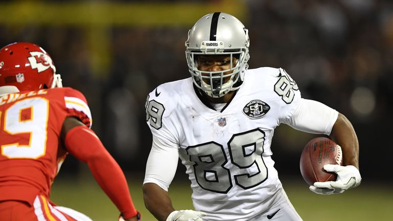 OAKLAND, CA - OCTOBER 19:  Amari Cooper #89 of the Oakland Raiders runs after a catch against the Kansas City Chiefs during their NFL game at Oakland-Alame