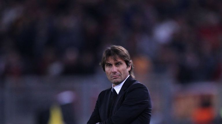 ROME, ITALY - OCTOBER 31:  Chelsea FC head coach Antonio Conte reacts during the UEFA Champions League group C match between AS Roma and Chelsea FC at Stad