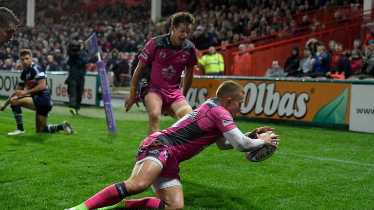 Ben Vellacott scores for Gloucester