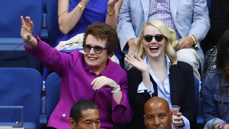 NEW YORK, NY - SEPTEMBER 09:  Billie Jean King and Emma Stone watch the Women's Singles finals match on Day Thirteen of the 2017 US Open at the USTA Billie