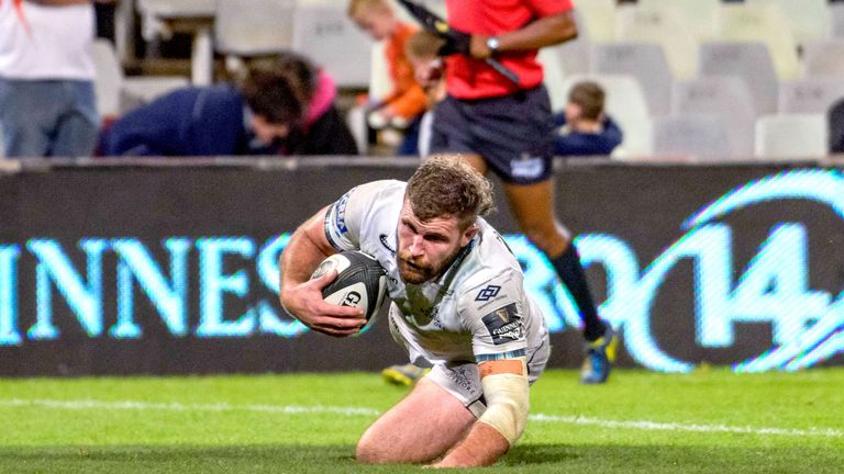 Callum Gibbins of Glasgow Warriors scores a try 