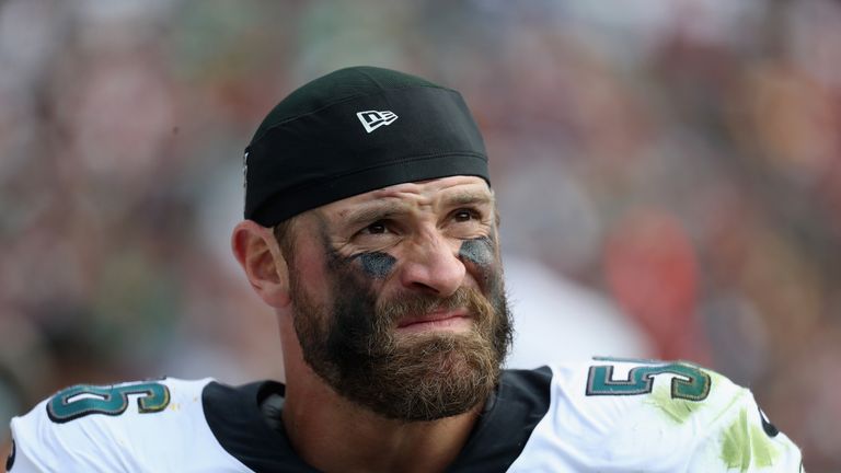 LANDOVER, MD - SEPTEMBER 10:  Defensive end Chris Long #56 of the Philadelphia Eagles looks on against the Washington Redskins at FedExField on September 1