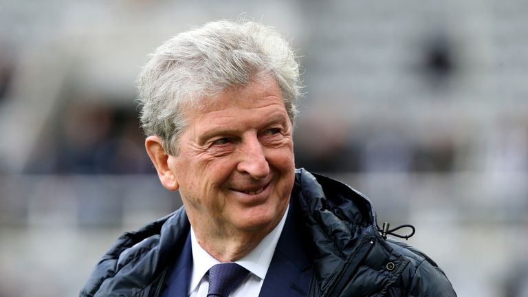 NEWCASTLE UPON TYNE, ENGLAND - OCTOBER 21:  Roy Hodgson, Manager of Crystal Palace looks on during the Premier League match between Newcastle United and Cr