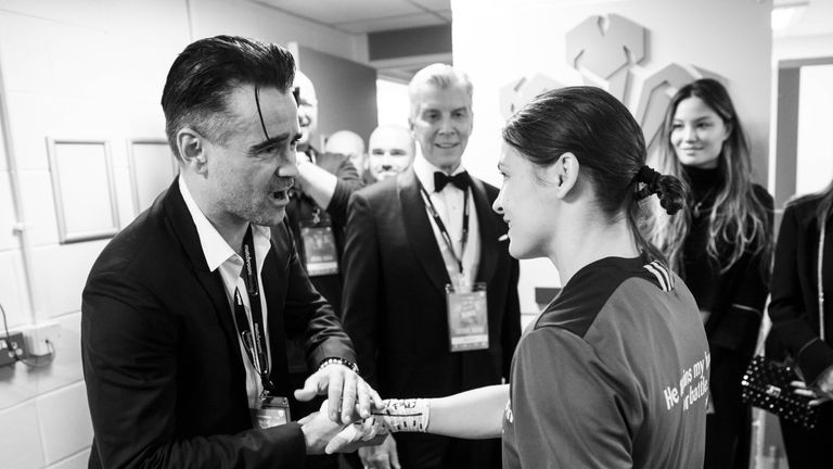 Colin Farrell wishes Katie Taylor good luck before her world title fight