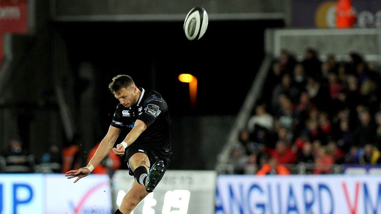 Dan Biggar kicked 18 points for the home side in vain