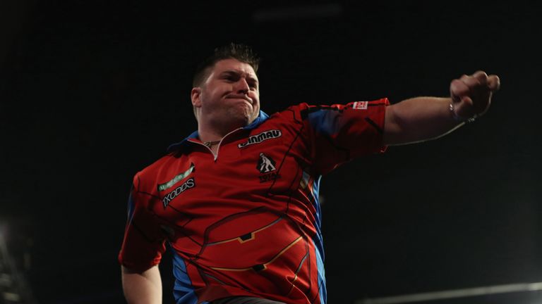 DARYL GURNEY V JOHN HENDERSON AT THE WORLD GRAND PRIX