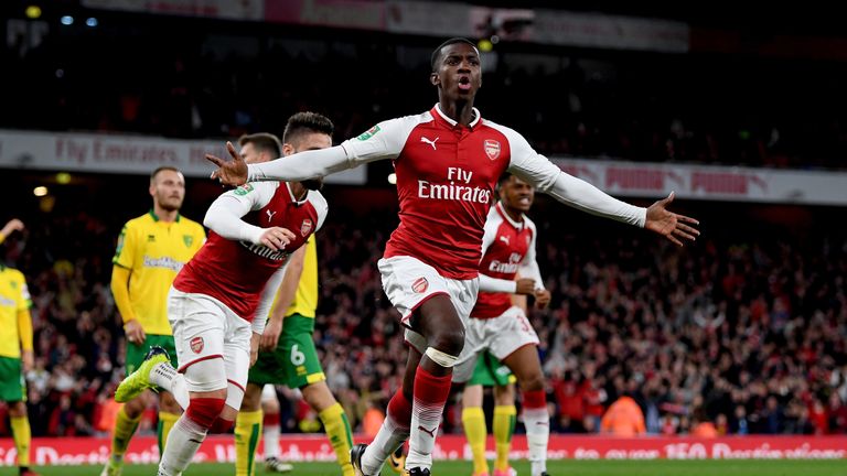 LONDON, ENGLAND - OCTOBER 24:  Edward Nketiah celebrates scoring the first Arsenal goal during the Carabao Cup Fourth Round match between Arsenal and Norwi