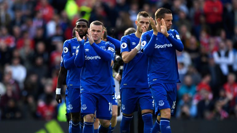 MANCHESTER, ENGLAND - SEPTEMBER 17: Wayne Rooney of Everton shows appreciation to the fans prior to the Premier League match between Manchester United and 