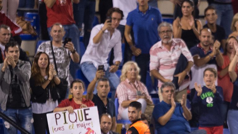 ALICANTE, SPAIN - OCTOBER 06: Gerard Pique of Spain is substituted in the 2nd half during the FIFA 2018 World Cup Qualifier between Spain and Albania at Es