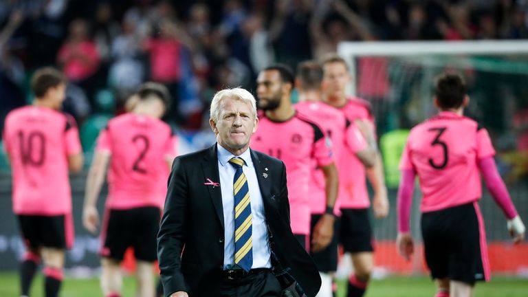 Head coach Gordon Strachan (C) of Scotland looks on after the FIFA 2018 World Cup Qualifier match between Slovenia and Scotland