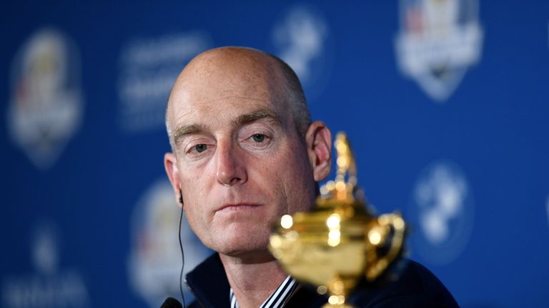 USA's Ryder Cup captain, Jim Furyk gives a press conference on october 17, 2017 in Paris. / AFP PHOTO / FRANCK FIFE        (Photo credit should read FRANCK