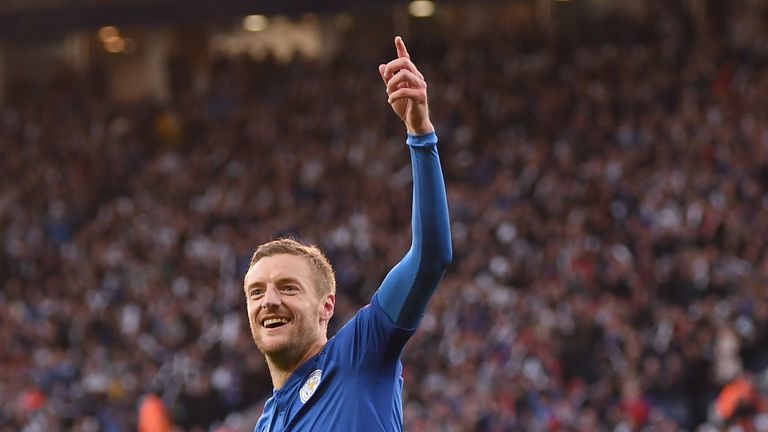 Jamie Vardy of Leicester City celebrates as he scores their first goal during the Premier League match v Everton