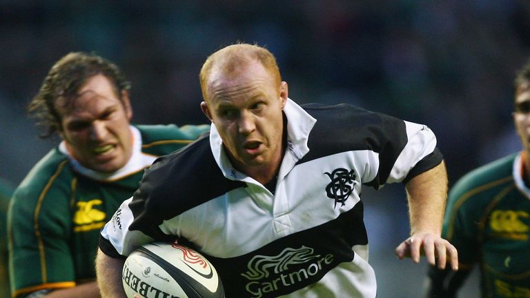 LONDON - DECEMBER 01:  Martyn Williams of the Barbarians runs with the ball during the Gartmore Challenge match between the Barbarians and South Africa at 