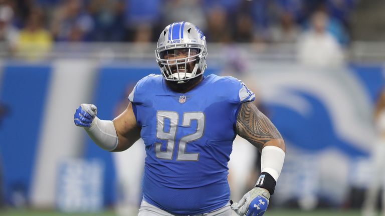 DETROIT, MI - OCTOBER 08: Haloti Ngata #92 of the Detroit Lions celebrates a second quarter sack on Cam Newton (not in photo) of the Carolina Panthers at F