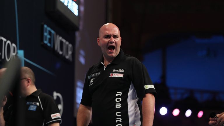 BET VICTOR WORLD MATCHPLAY 2017,.WINTER GARDENS,.BLACKPOOL,.PIC;LAWRENCE LUSTIG.ROUND 2.ADRIAN LEWIS V ROB CROSS.ROB CROSS IN ACTION