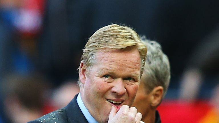 Ronald Koeman looks dejected after the Premier League match between Manchester United and Everton at Old Trafford on September 17, 2017