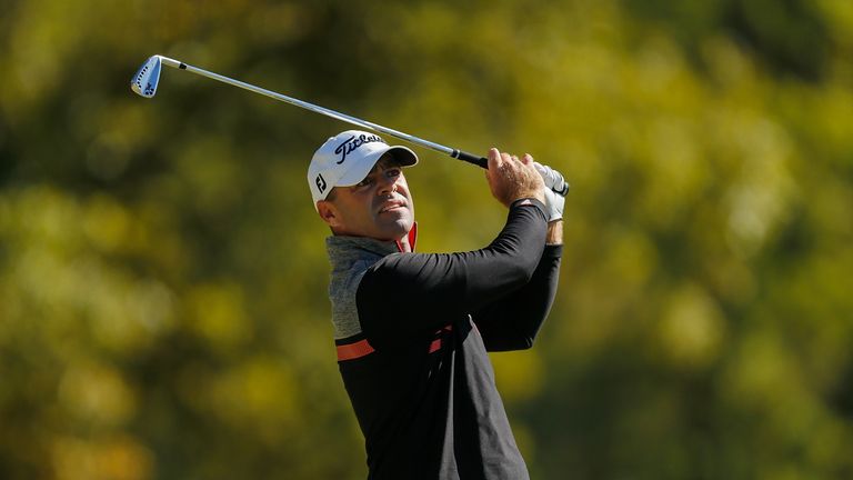 JACKSON, MS - OCTOBER 29:  Ryan Armour plays his shot from the fourth tee during the Final Round of the Sanderson Farms Championship at the Country Club of