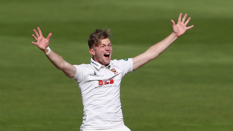 BIRMINGHAM, ENGLAND - SEPTEMBER 14:  Sam Cook of Essex appeals for LBW against Jeetan Patel during the Specsavers County Championship Division One match be