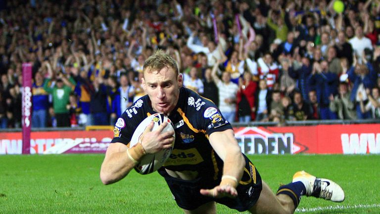 PICTURE BY JEREMY RATA/SWPIX.COM - Rugby League - Super League Grand Final 2007 - St. Helens Saints v Leeds Rhinos - Old Trafford, Manchester, England - 13