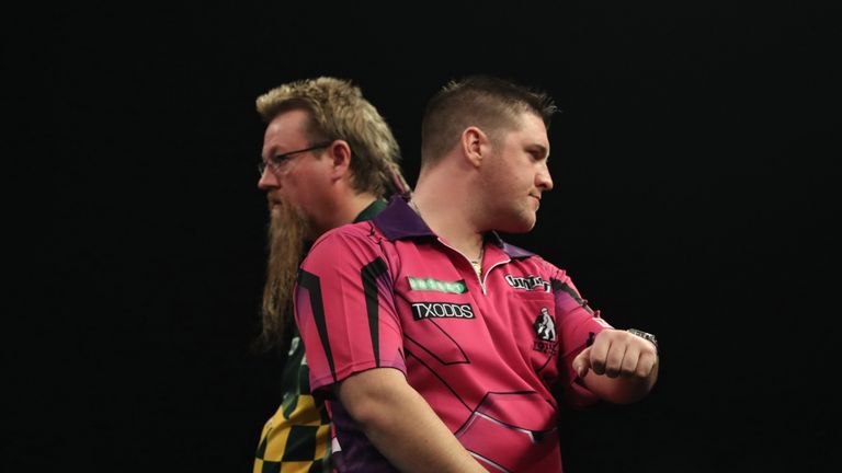 UNIBET WORLD GRAND PRIX 2017.CITY WEST HOTEL,DUBLIN,IRELAND.PIC;LAWRENCE LUSTIG.FINAL.SIMON WHITLOCK V DARYL GURNEY.DARYL GURNEY IN ACTION