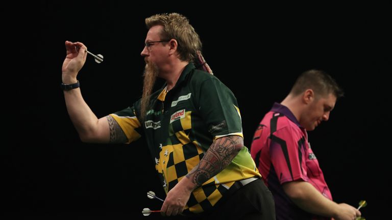 UNIBET WORLD GRAND PRIX 2017.CITY WEST HOTEL,DUBLIN,IRELAND.PIC;LAWRENCE LUSTIG.FINAL.SIMON WHITLOCK V DARYL GURNEY.SIMON WHITLOCK IN ACTION