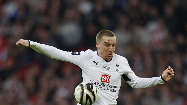 Tottenham Hotspur's English player Jamie O'Hara in action during the 2009 Carling Cup Final against Manchester United  at Wembley Stadium, north London on 