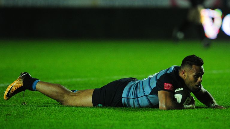 Scarlets vs Cardiff Blues.Cardiff Blues' Willis Halaholo scores his sides first try.