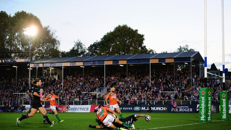 BATH, ENGLAND - OCTOBER 14: Zach Mercer of Bath Rugby scores his sides first try during the European Rugby Champions Cup match between Bath Rugby and Benet