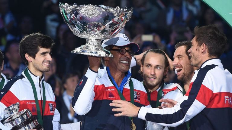 France celebrate winning the Davis Cup for a 10th time