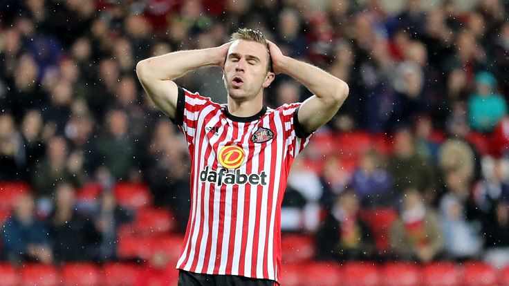 Sunderland's Callum McManaman rues a missed chance during the Sky Bet Championship match against Nottingham Forest at the Stadium of Light