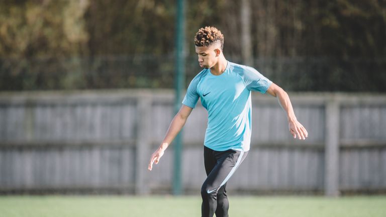 Everton's Mason Holgate during a Nike training session