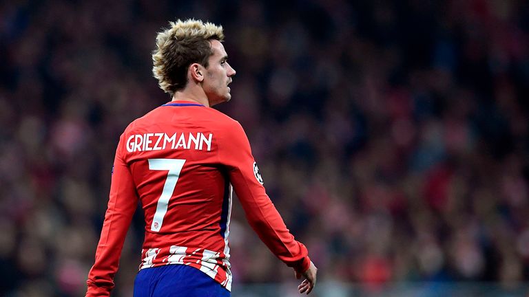 Atletico Madrid's French forward Antoine Griezmann reacts during the UEFA Champions League group C football match between Atletico Madrid and AS Roma at th