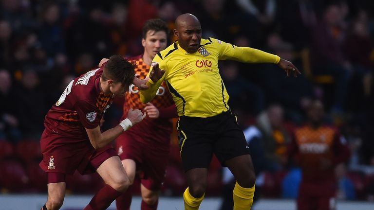 BRADFORD, ENGLAND - DECEMBER 06:  Greg Leigh of Bradford City battles with Barry Hayles of Chesham United during The Emirates FA Cup Second Round match bet