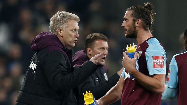 David Moyes speaks to Andy Carroll at the London Stadium