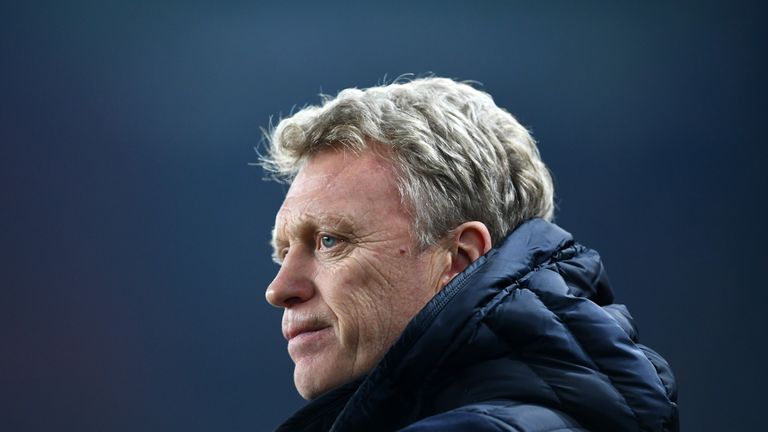 Sunderland manager David Moyes prior to kick off during the Premier League match against Chelsea