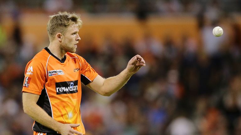 PERTH, AUSTRALIA - JANUARY 01: David Willey of the Scorchers prepares to bowl during the Big Bash League match between the Perth Scorchers and Sydney Thund