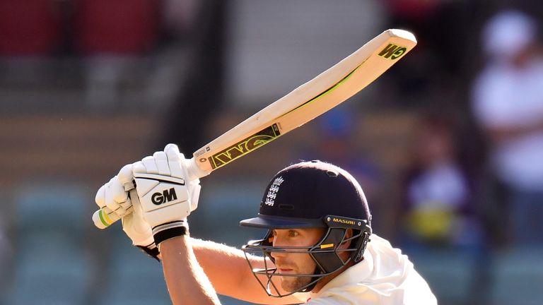 ADELAIDE, AUSTRALIA - NOVEMBER 08:  Dawid Malan of England bats during the four day tour match between Cricket Australia XI and England at Adelaide Oval on