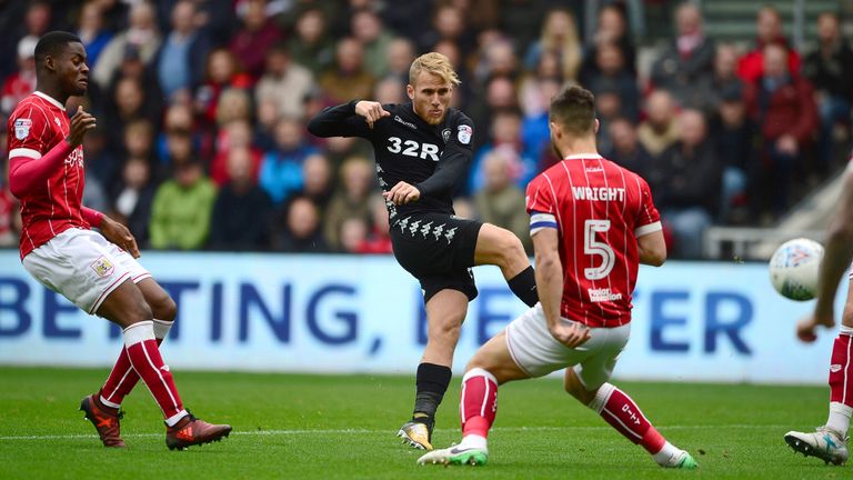 Samu Saiz scores Leeds first goal during against Bristol City on 21 October, 2017