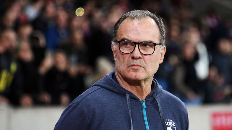 Marcelo Bielsa during the Ligue 1 match between Lille and Saint-Etienne at Stade Pierre-Mauroy