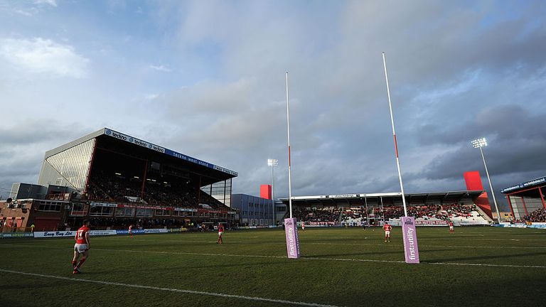 HULL, ENGLAND - MARCH 01:  General view of play during the First Utility Super League match between Hull KR and Wigan at Craven Park on March 1, 2015