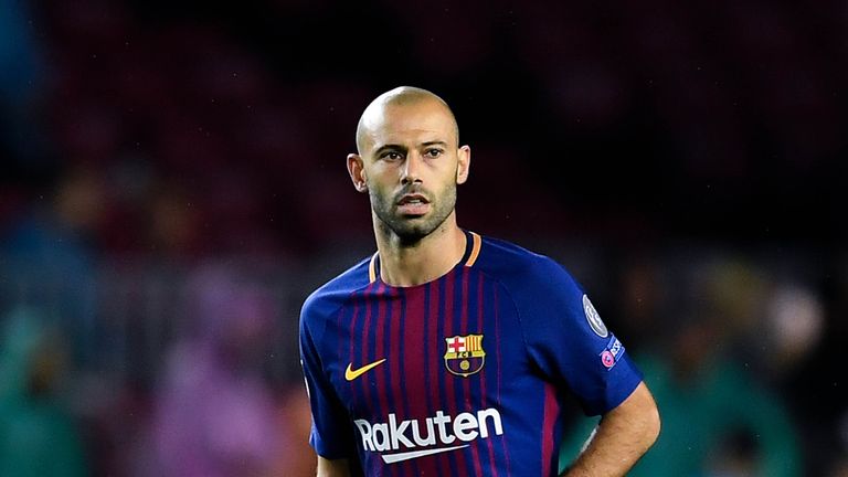 BARCELONA, SPAIN - OCTOBER 18: Javier Mascherano of FC Barcelona runs with the ball during the UEFA Champions League group D match between FC Barcelona and