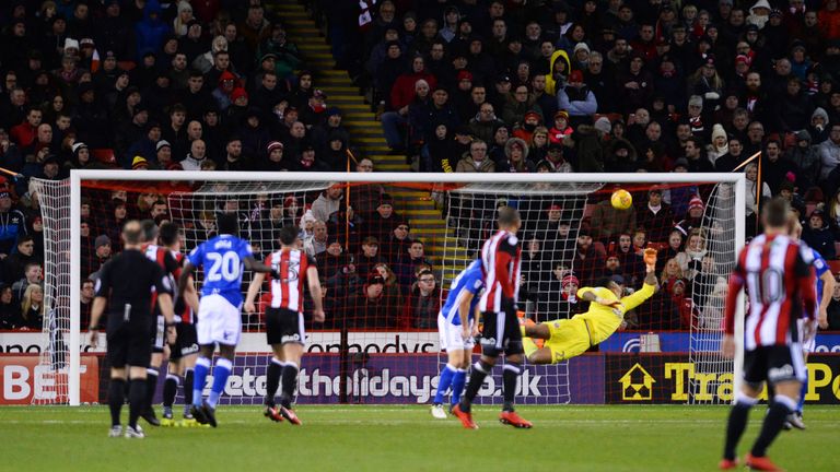 SHEFFIELD, ENGLAND - NOVEMBER 25: Jeremie Boga of Birmingham City scores the first goal during the Sky Bet Championship match between Sheffield United and 