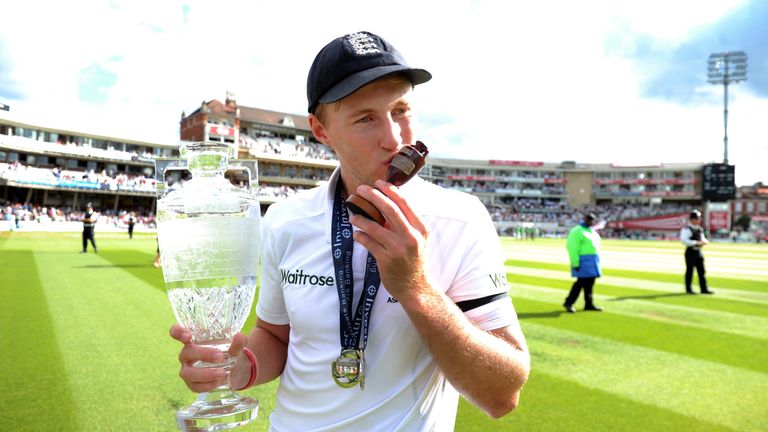 LONDON, ENGLAND - AUGUST 23:  Joe Root kisses  the urn as England celebrate winning the ashes after day four of the 5th Investec Ashes Test match between E