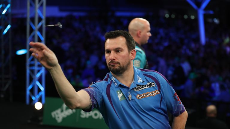 MR GREEN PLAYERS CHAMPIONSHIPS 2017.BUTLINS RESORT,.MINEHEAD.PIC;LAWRENCE LUSTIG.SEMI FINAL.ROB CROSS V JONNY CLAYTON.JONNY CLAYTON IN ACTION