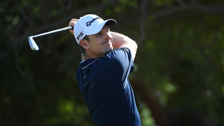 DUBAI, UNITED ARAB EMIRATES - NOVEMBER 19:  Justin Rose of England tees off on the 4th hole during the final round of the DP World Tour Championship at Jum