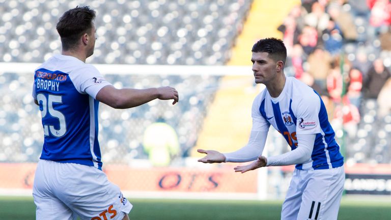 26/11/17 LADBROKES PREMIERSHIP . KILMARNOCK V ABERDEEN . RUGBY PARK - KILMARNOCK . Kilmarnock's Jordan Jones (11) celebrates his goal with Eamonn Brophy